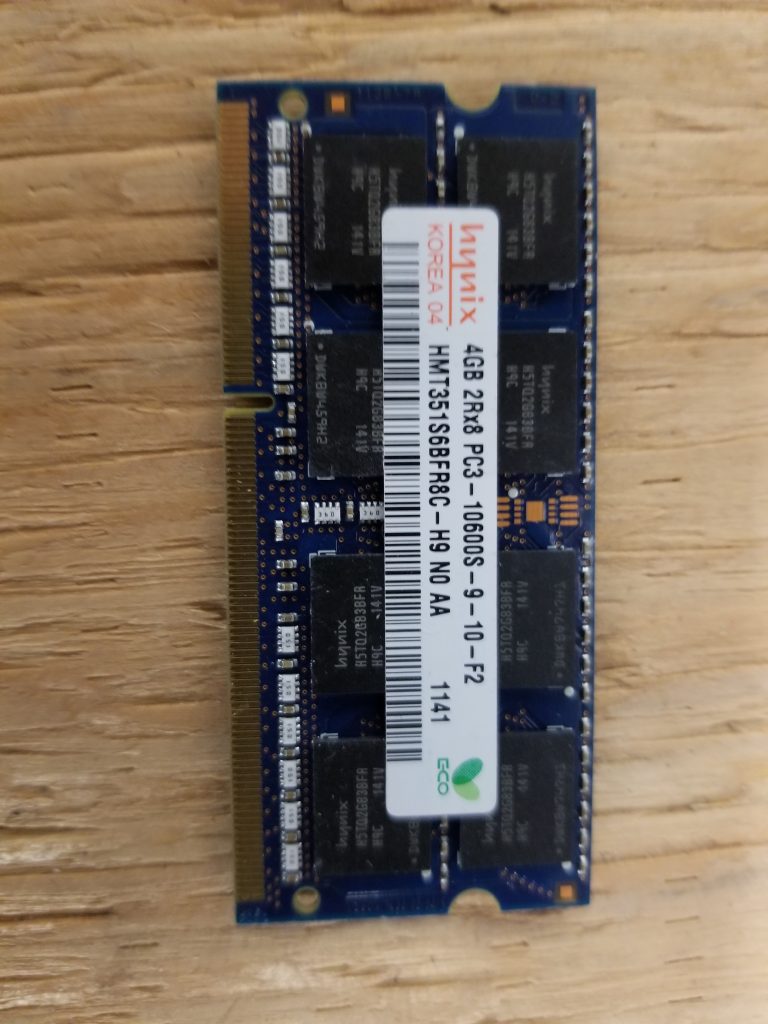 HYNIX 4GB DDR3 PC3-10600S